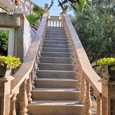 Villa Attic Paradise Flogita